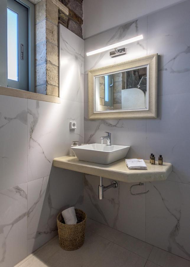 Hilltop Suites Milos Mytakas Dış mekan fotoğraf